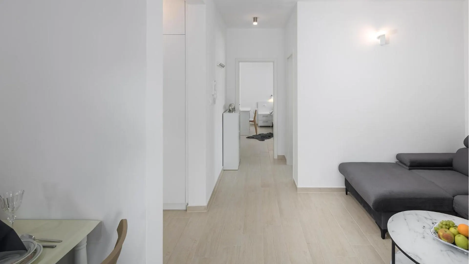 1 Bedroom Lovely Apartment In ポレッチ