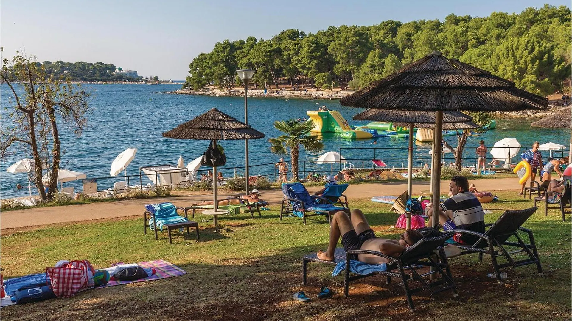 1 Bedroom Lovely Apartment In Porec 0*,