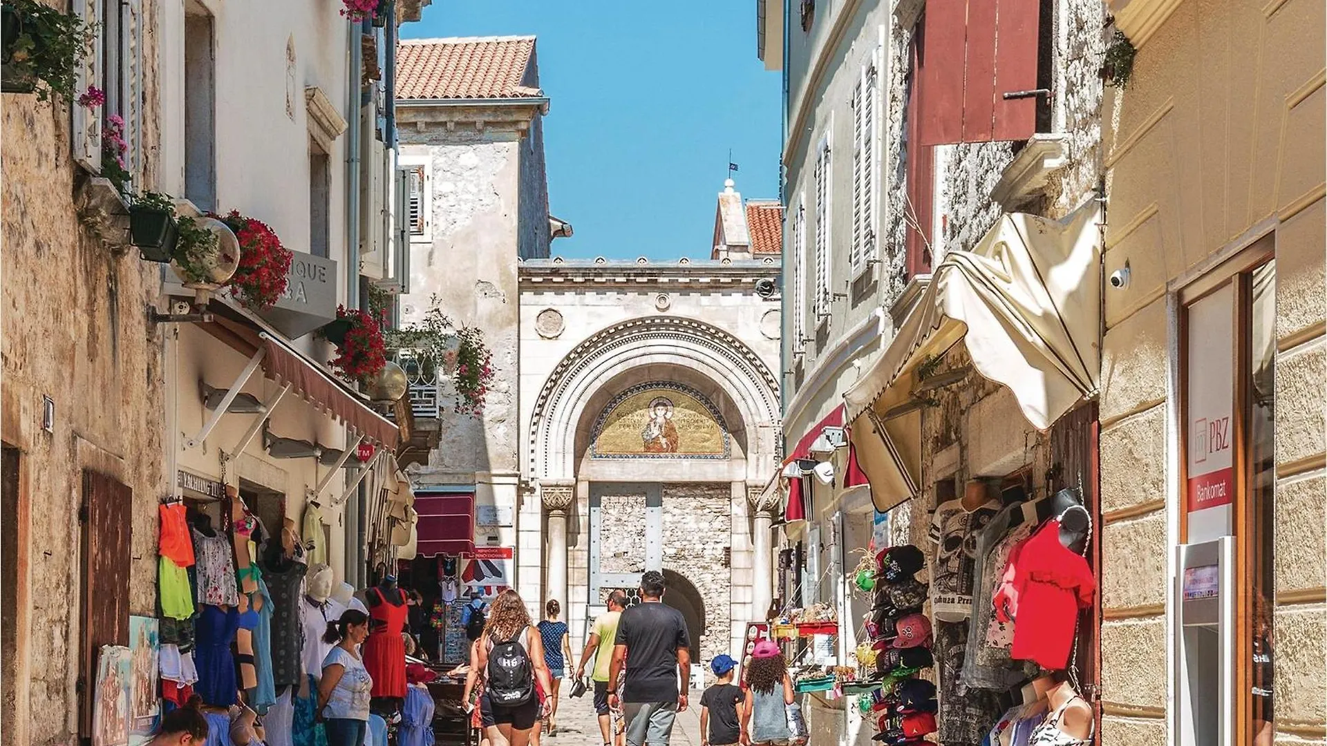 1 Bedroom Lovely Apartment In Porec