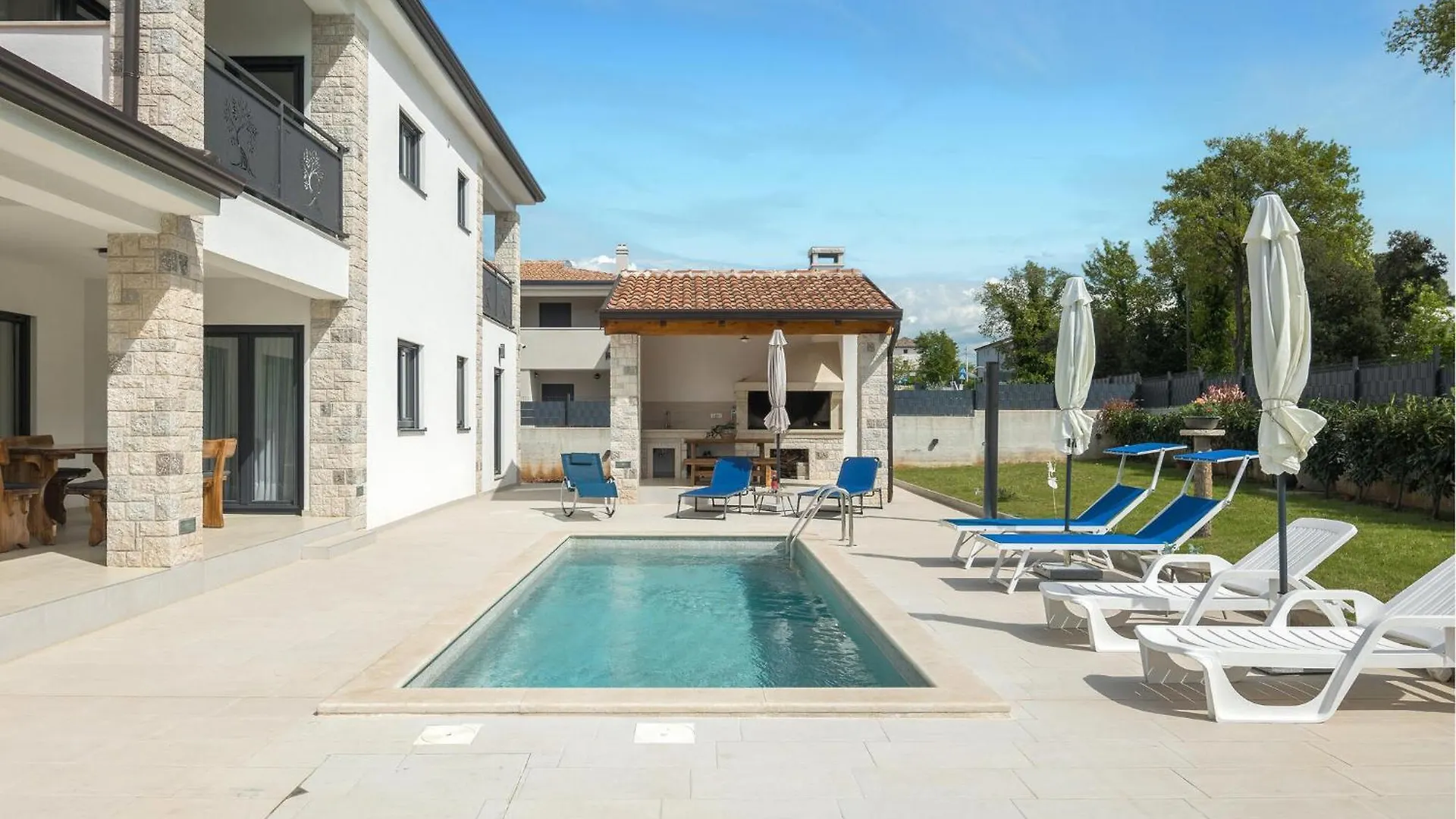 1 Bedroom Lovely Apartment In Porec