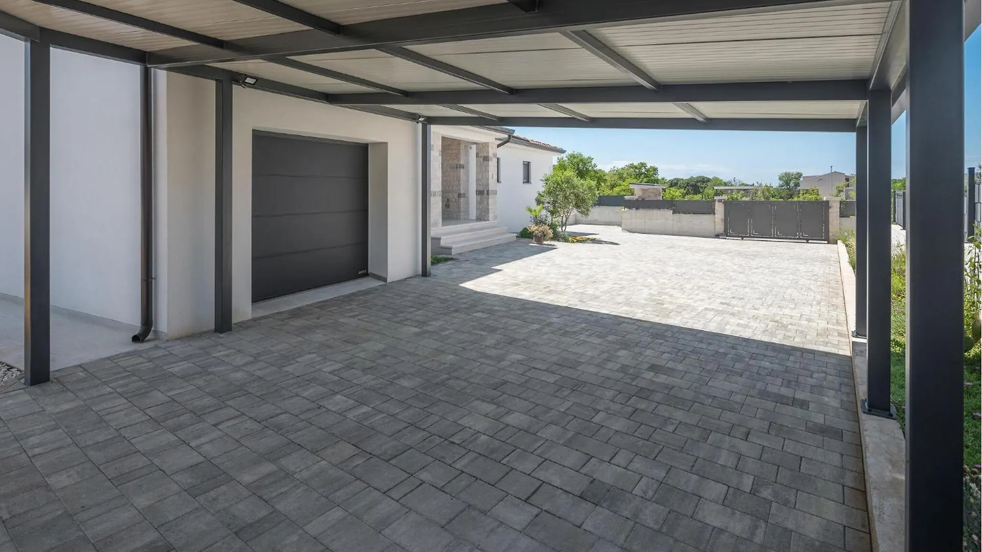 1 Bedroom Lovely Apartment In Porec